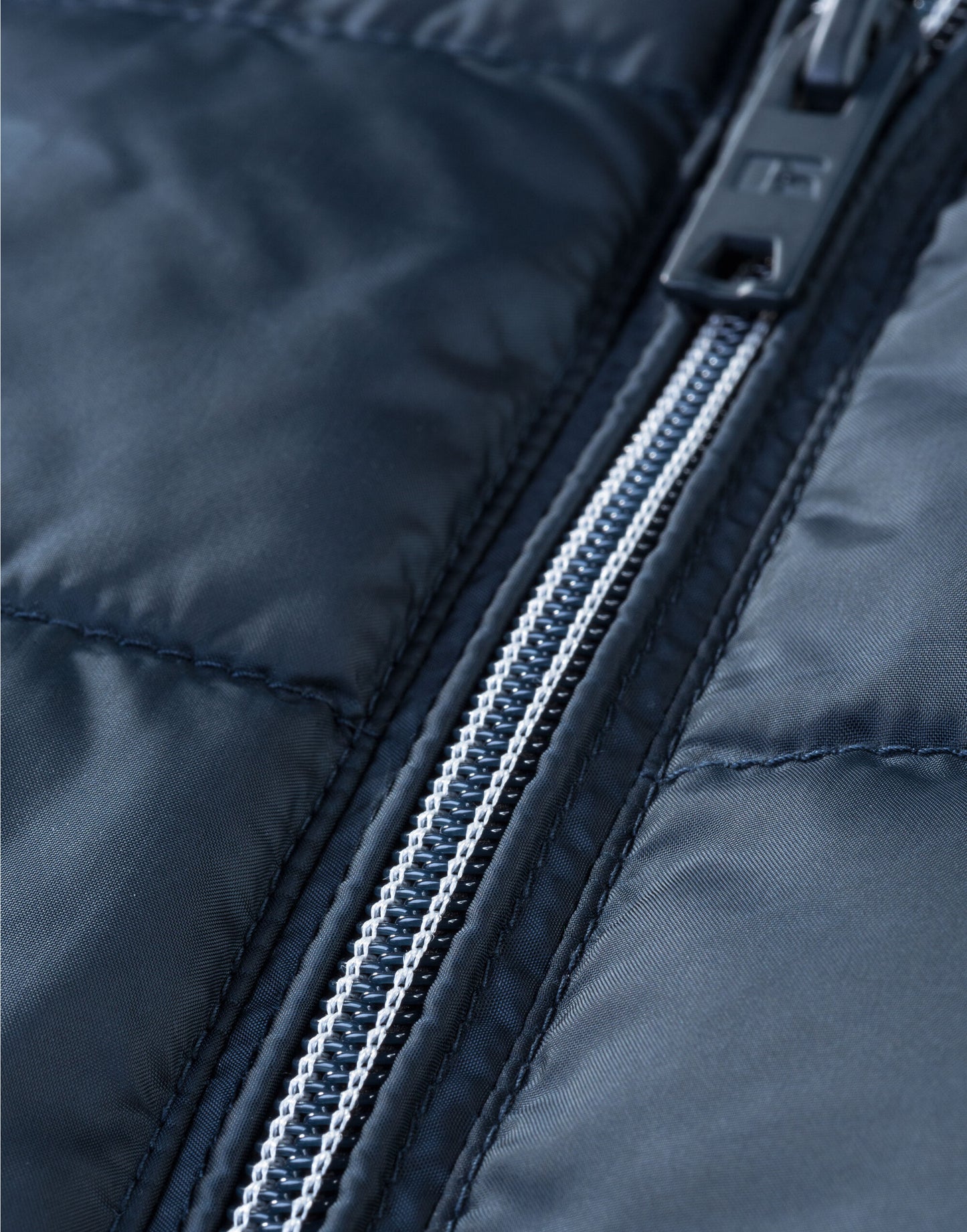 R441M Russell Mens Nano Bodywarmer
